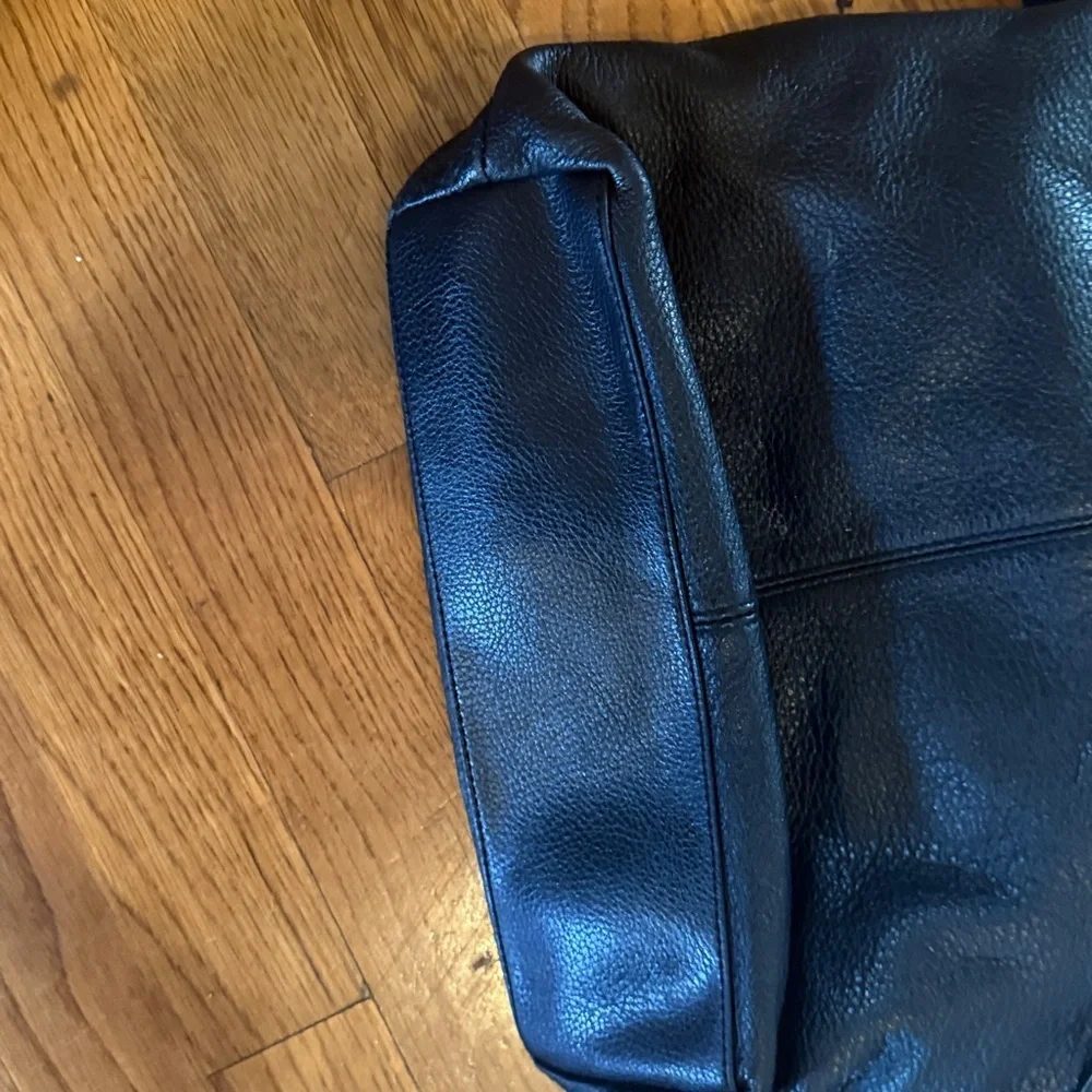 GIANNI BERNINI ladies hobo style handbag, excellent condition, leather
